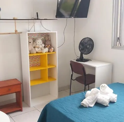 Individual Compartilha Somente A Cozinha Com O Morador E Sua Cachorra Chori Habitación en casa particular
