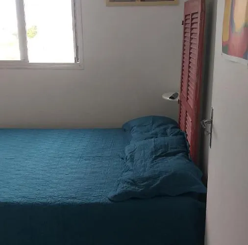 Individual Compartilha Somente A Cozinha Com O Morador E Sua Cachorra Chori Habitación en casa particular *